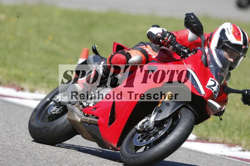 /Archiv-2025/48 25.08.2025 Cornu Master School ADR/gruen-vert/22